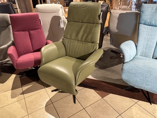 Relaxfauteuil, groen leder, elektrisch verstelbaar